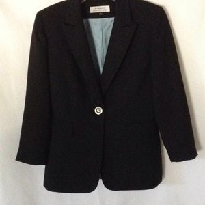 Tahari Suit ~ Three Piece